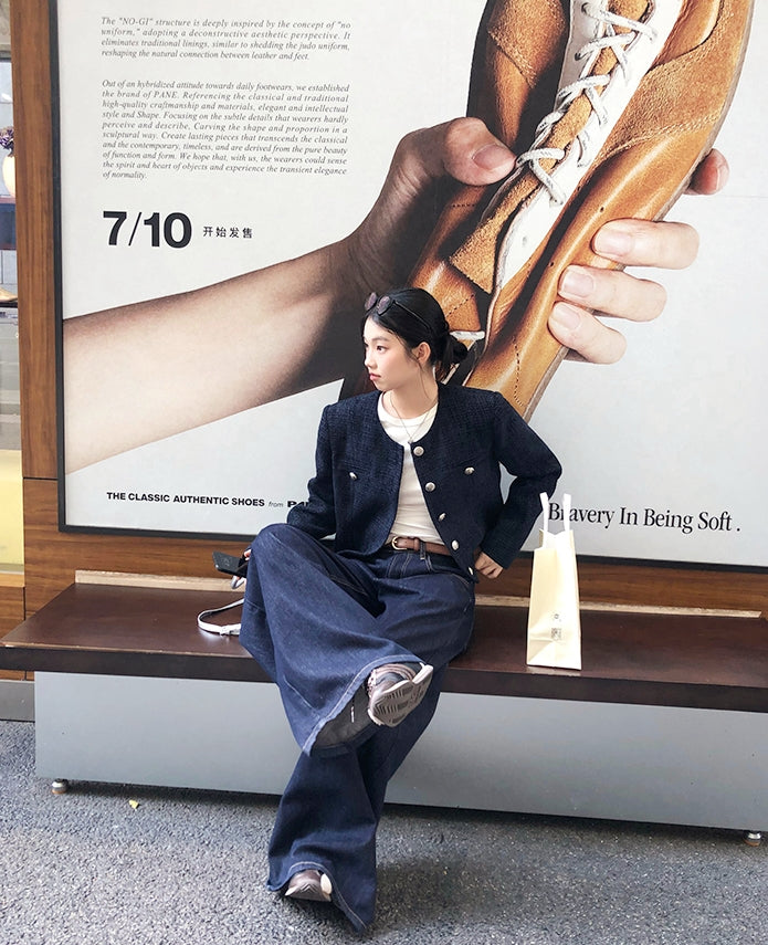 Korean-style short blue tweed jacket – youthful look