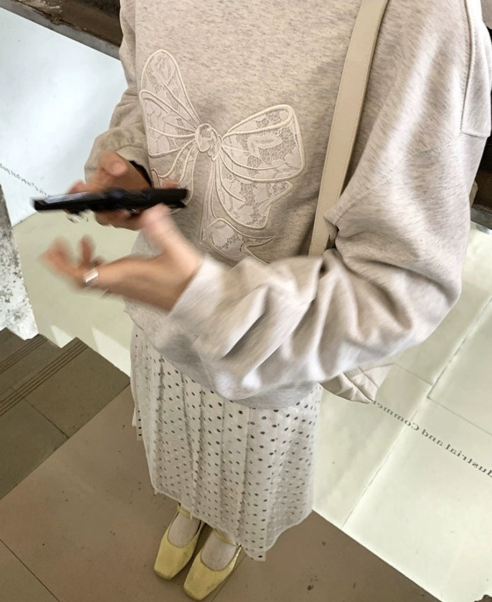 Korean-Style Relaxed Sweatshirt with Lace Bow Detail
