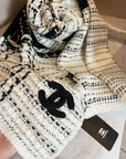 Inspired Black & White Contrast Wool Knit Scarf (Gift Boxed)