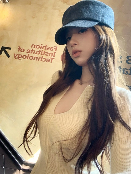 Solid Color Slim Fit V-Neck Knit Top