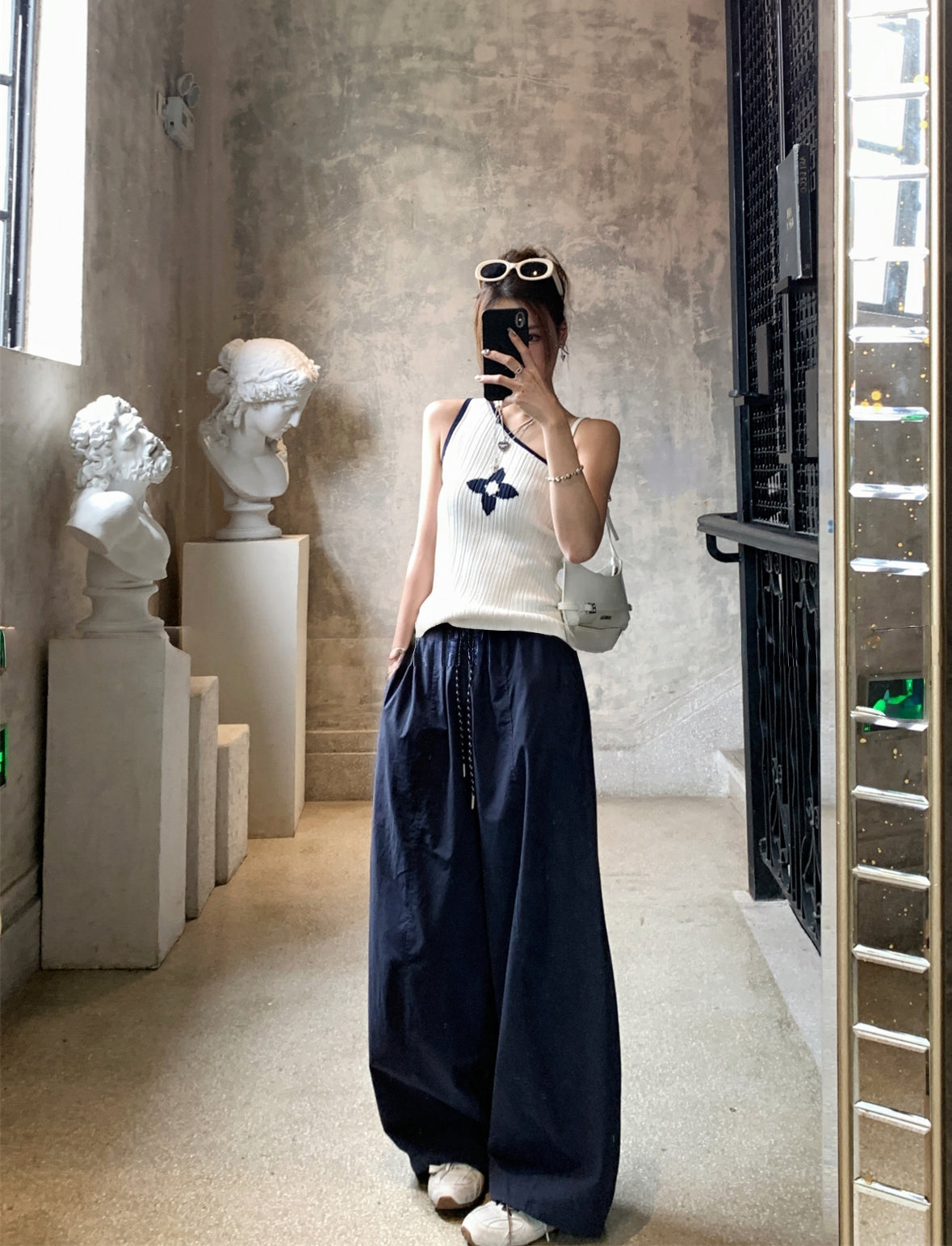 Asymmetrical One-Shoulder Contrast Knit Tank Top