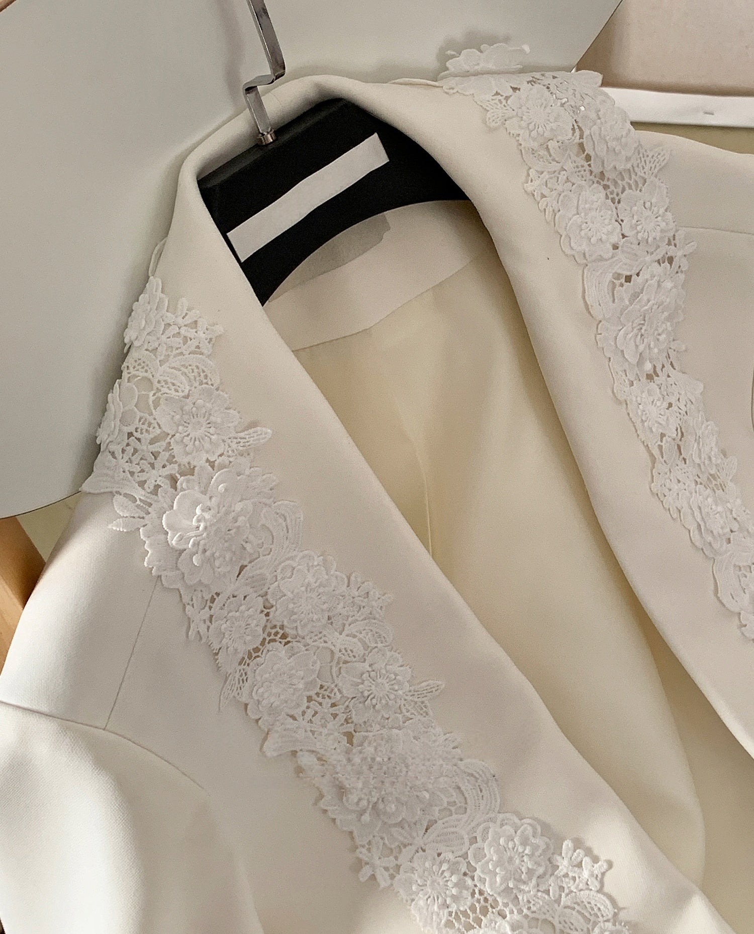 Statement lace-panelled couture blazer