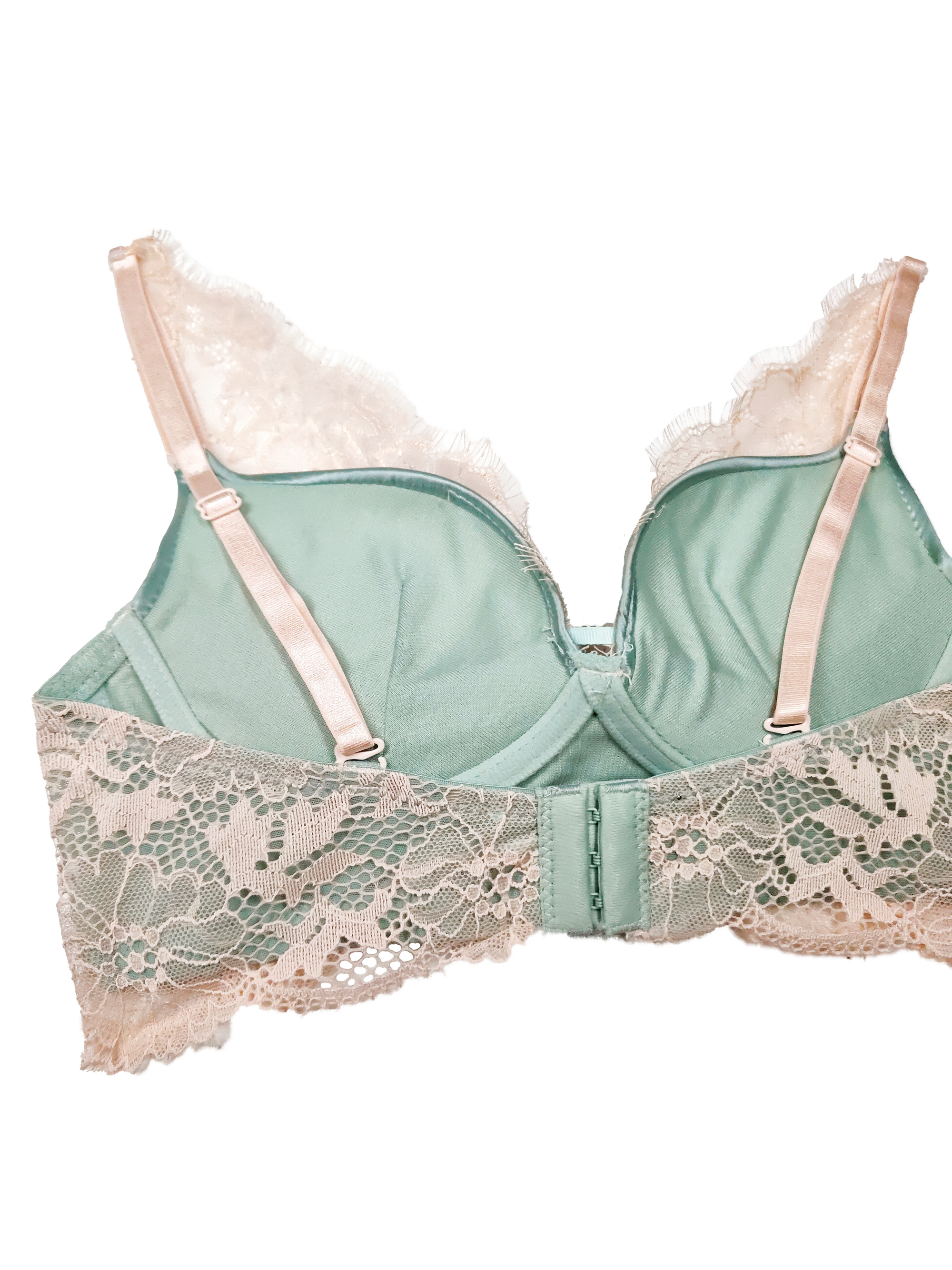Luxurious and Elegant Lace Deep V Wire-Free Bra