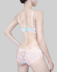 Luxurious and Elegant Lace Deep V Wire-Free Bra