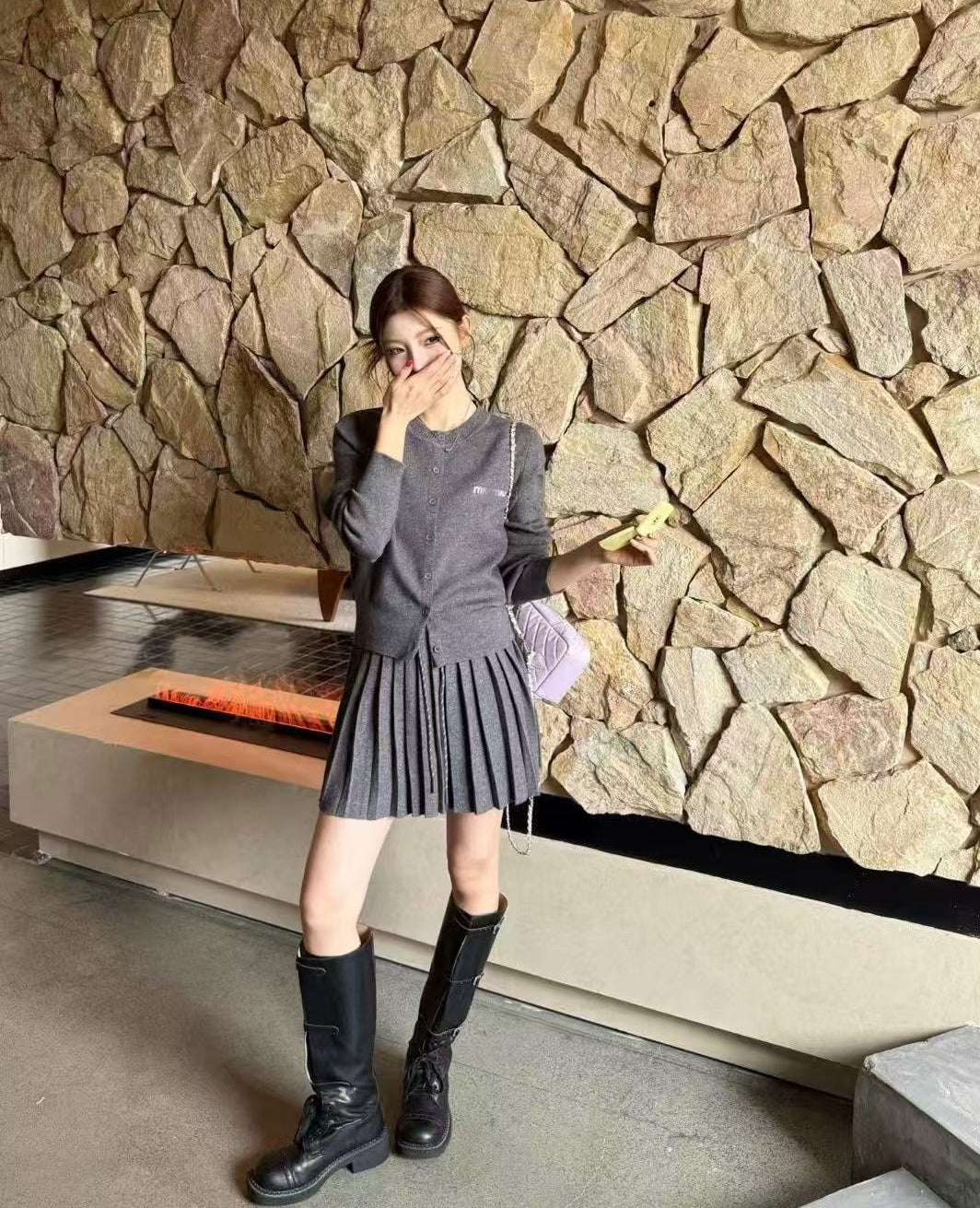 Wool-Silk Knitted Pleated Skirt Set