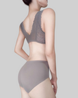 Front-Clasp Lace Push-Up Bra