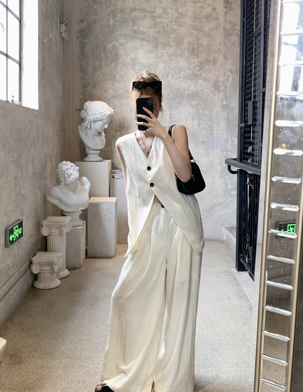 Minimalist Old Money Style Loose Vest