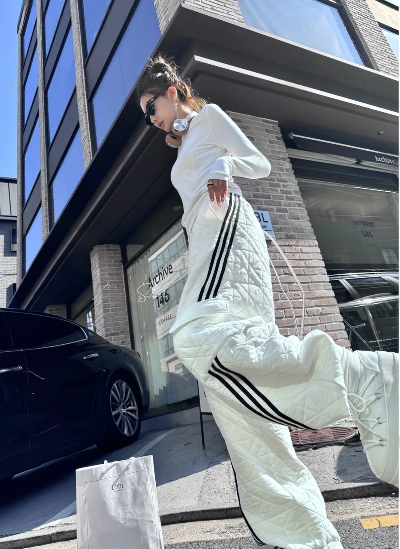 American-Style Quilted Diamond Pattern Blade-Cut Pants