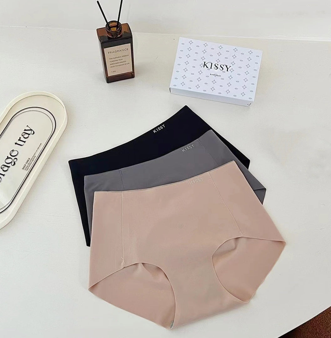Kissy Seamless Antibacterial Seaweed Fiber Panty Gift Set (3-Pack)