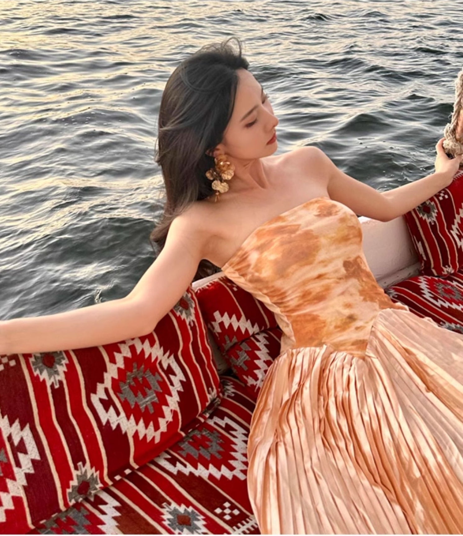 High-End Custom Ombre Print Pleated Strapless Maxi Dress
