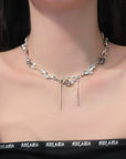 White Moonlight Zircon Niche Designer Collarbone Necklace