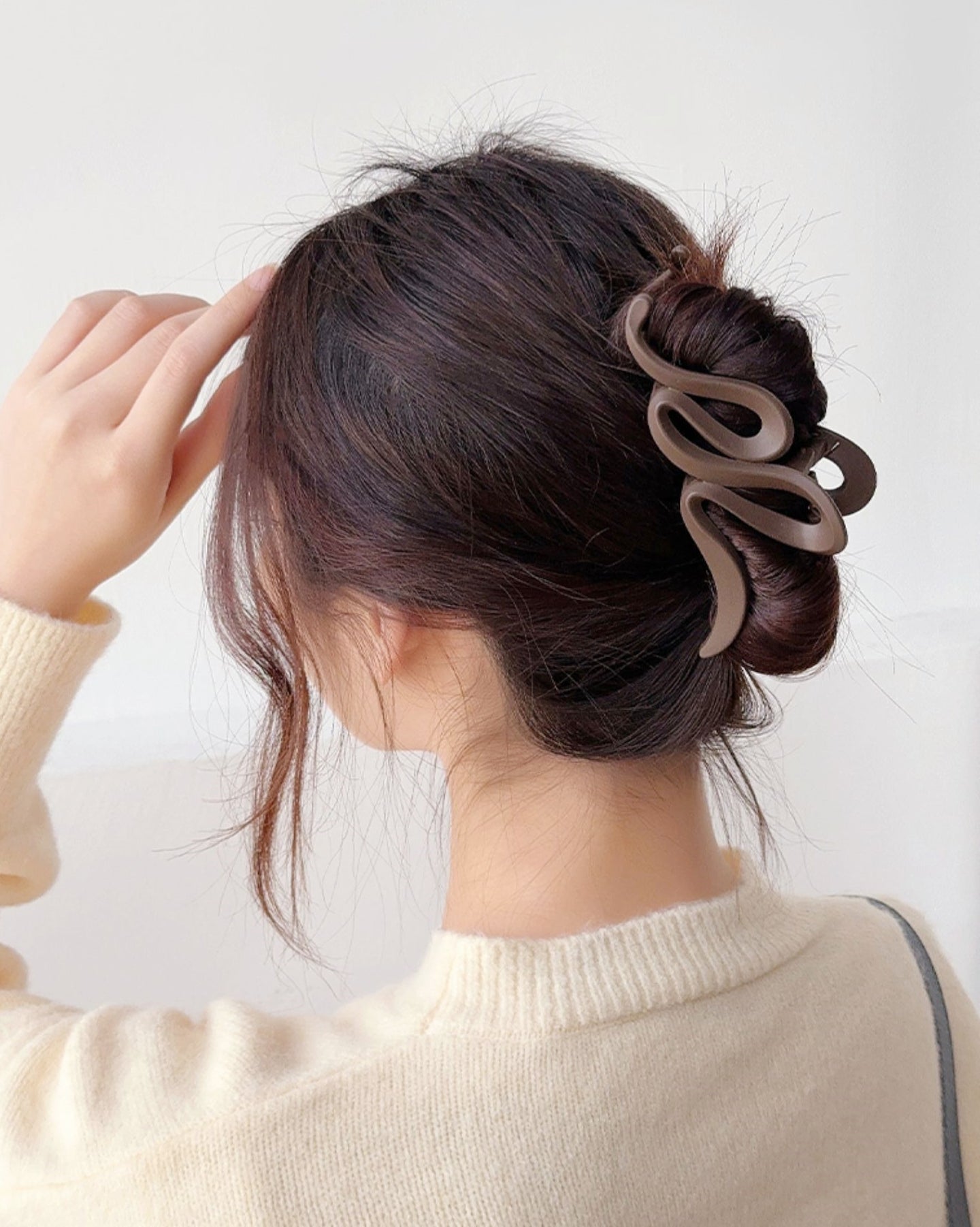 High-End Matte Large Wave Hair Claw