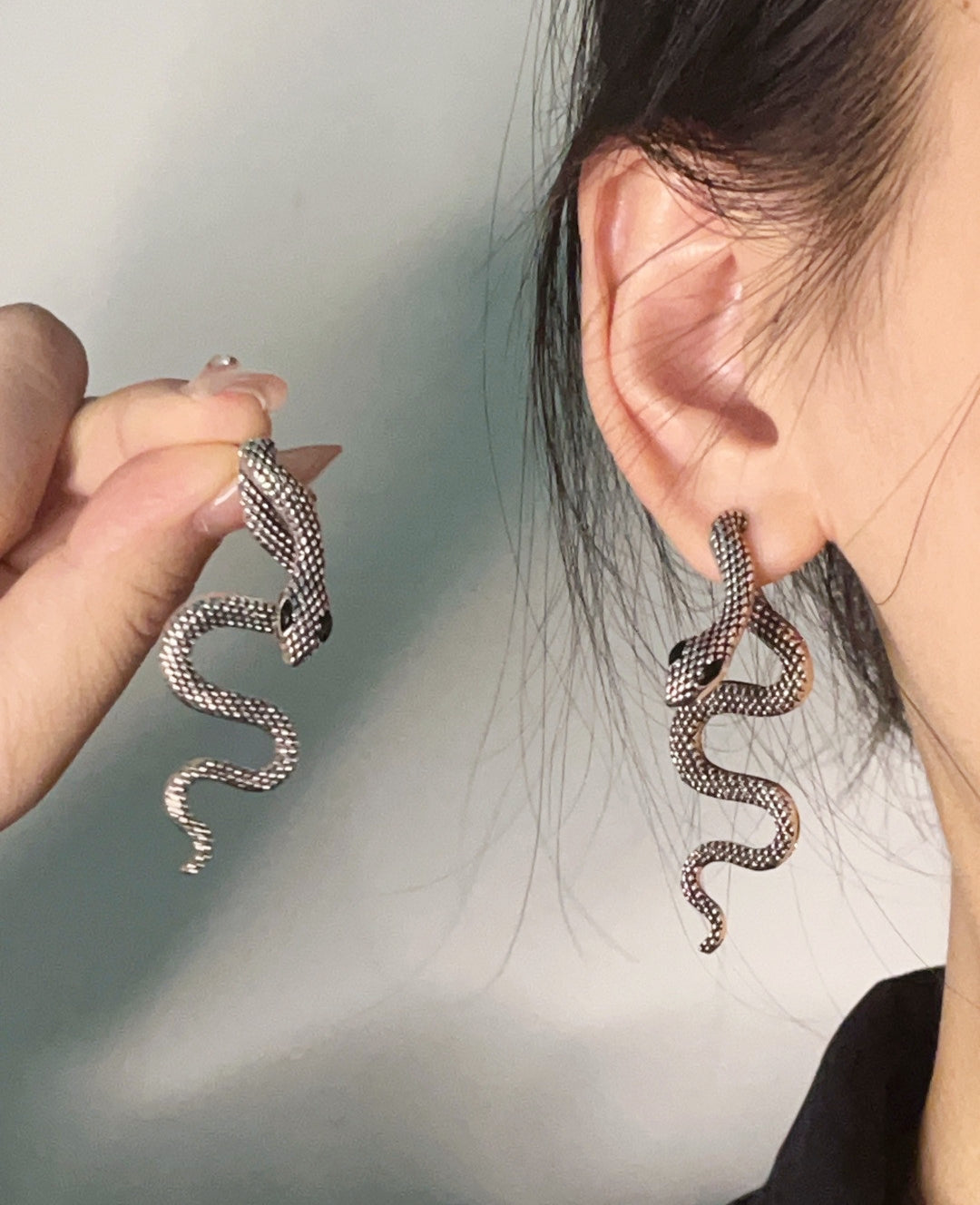 Dark Aesthetic Snake-Shaped Rhinestone Earrings