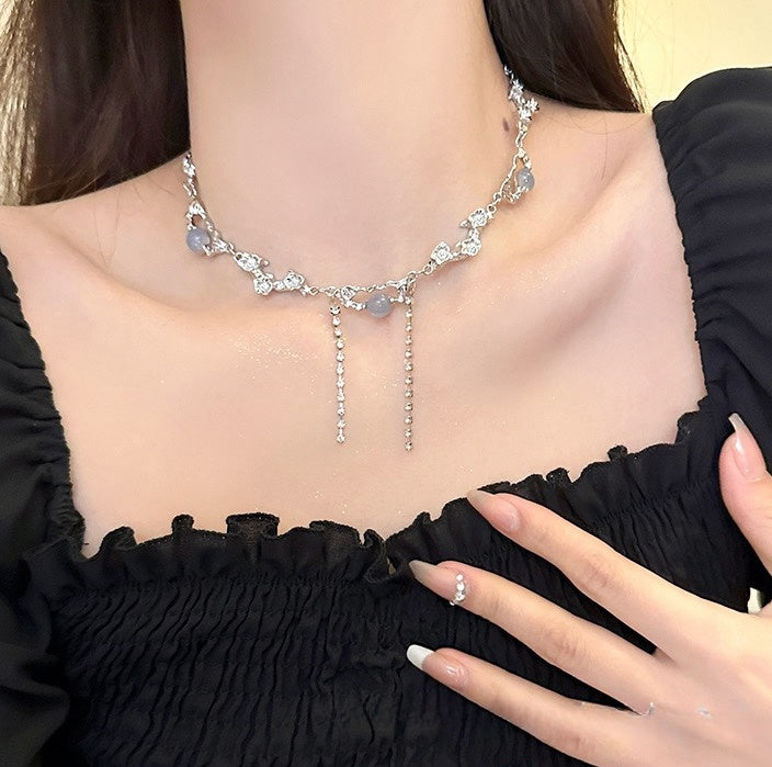 White Moonlight Zircon Niche Designer Collarbone Necklace