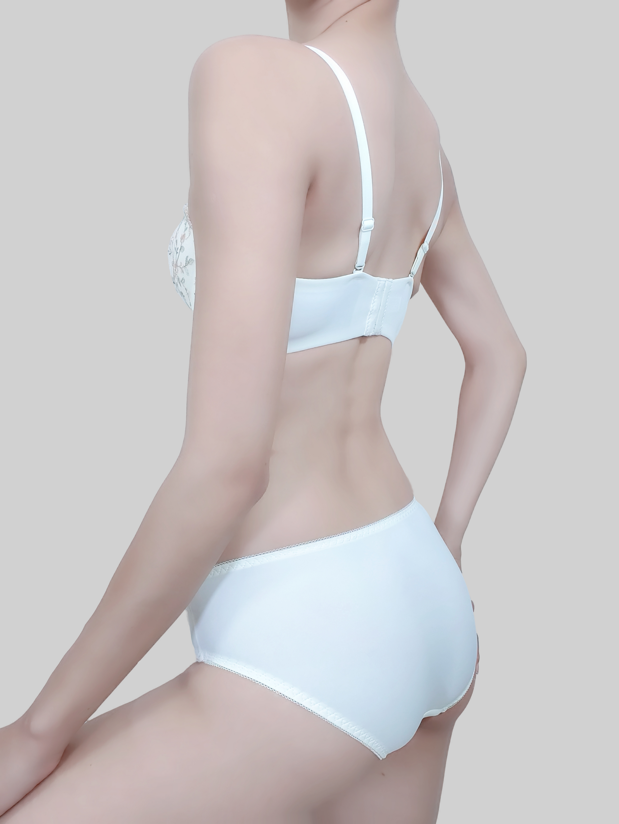 Palm Support Flat Chest Specialist Explosive Busty Bra