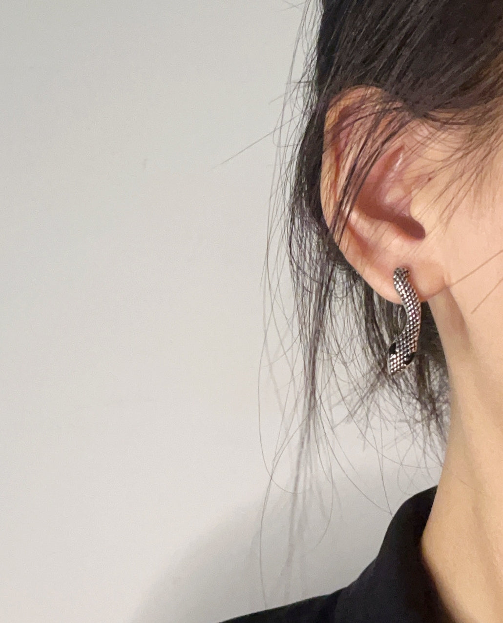 Dark Aesthetic Snake-Shaped Rhinestone Earrings