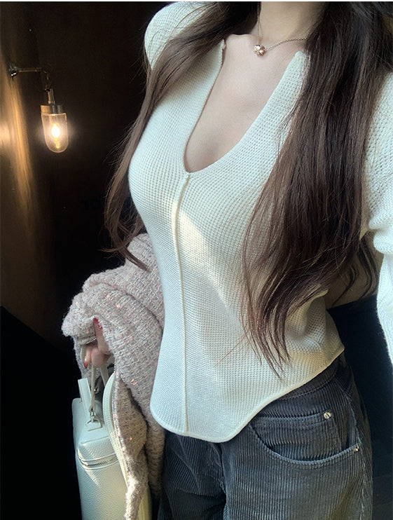 Solid Color Slim Fit V-Neck Knit Top