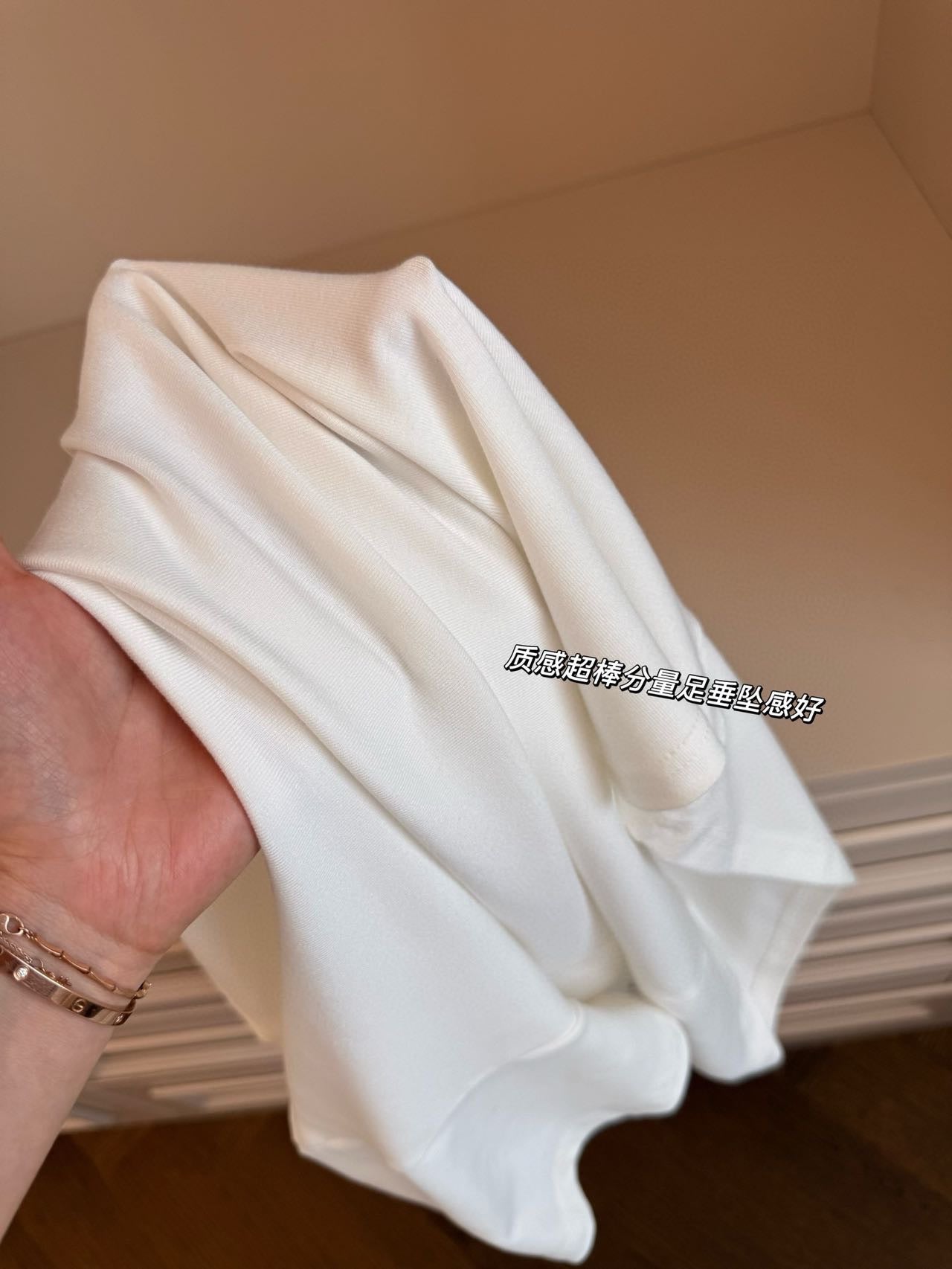 300g Heavyweight Relaxed Drape V-Neck Tee