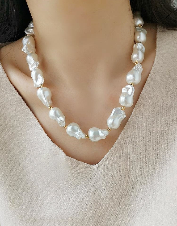 Vintage Rare Glowing Baroque Pearl Collar Necklace
