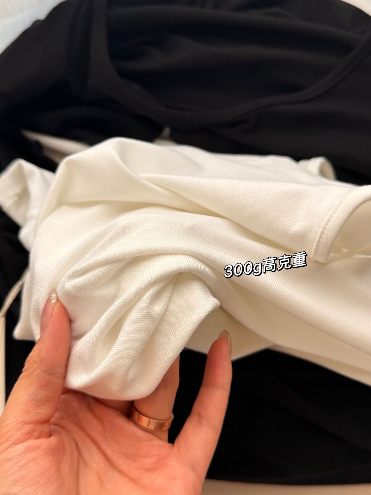 300g Heavyweight Relaxed Drape V-Neck Tee