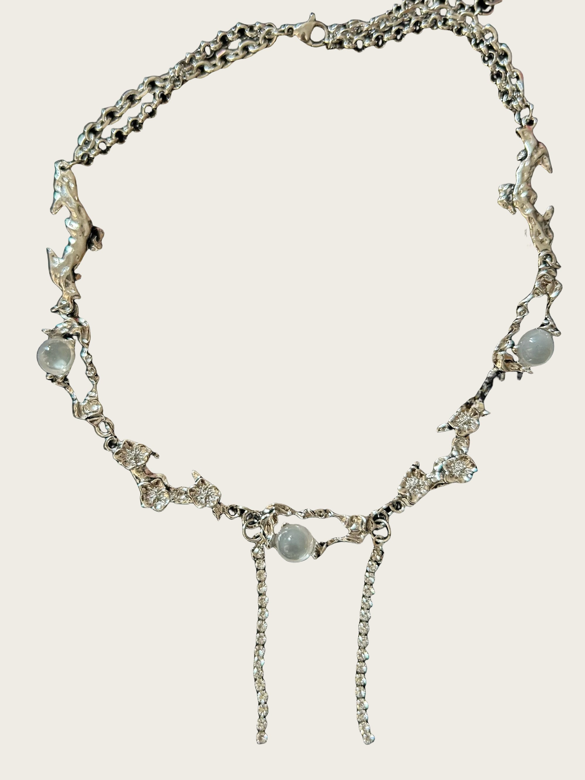 White Moonlight Zircon Niche Designer Collarbone Necklace