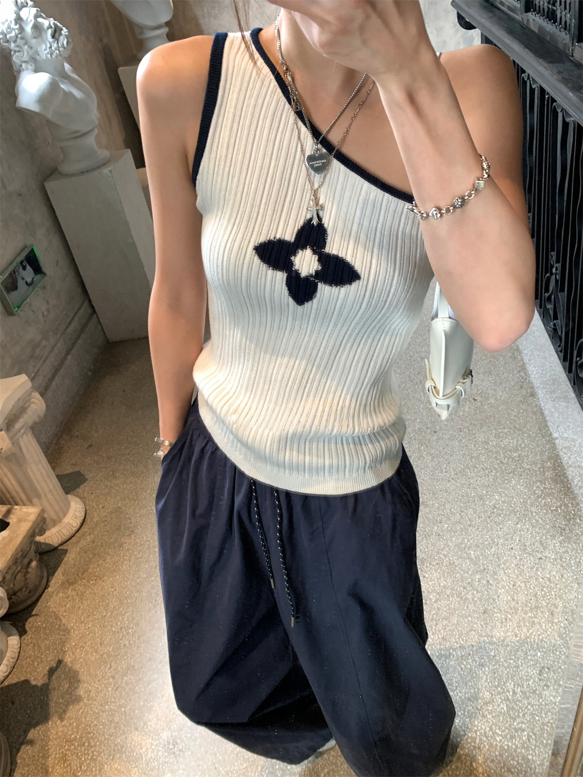 Asymmetrical One-Shoulder Contrast Knit Tank Top
