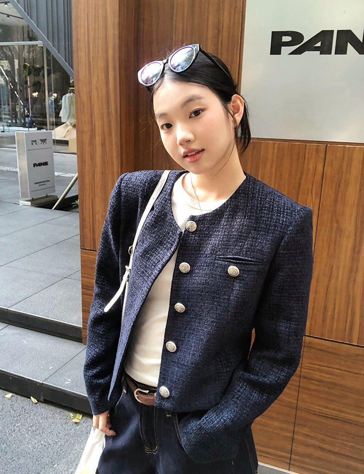 Korean-style short blue tweed jacket – youthful look