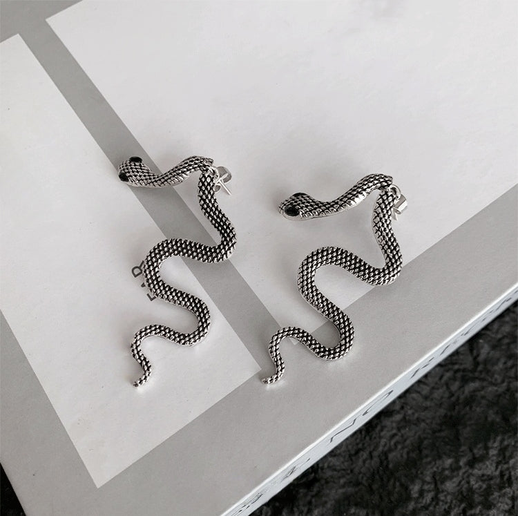 Dark Aesthetic Snake-Shaped Rhinestone Earrings