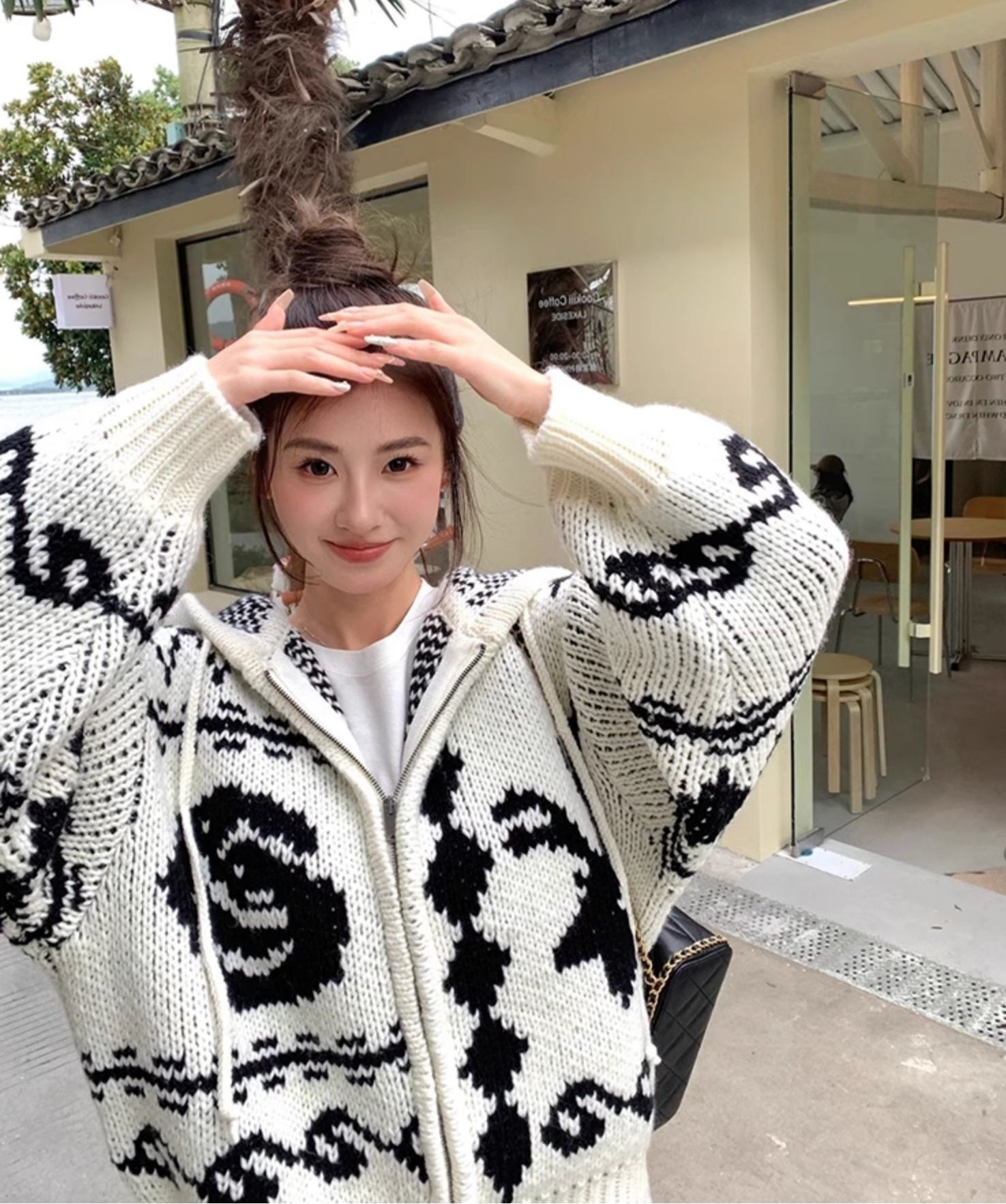 Korean OPEN YY Rose Jacquard Thick Knit Cardigan