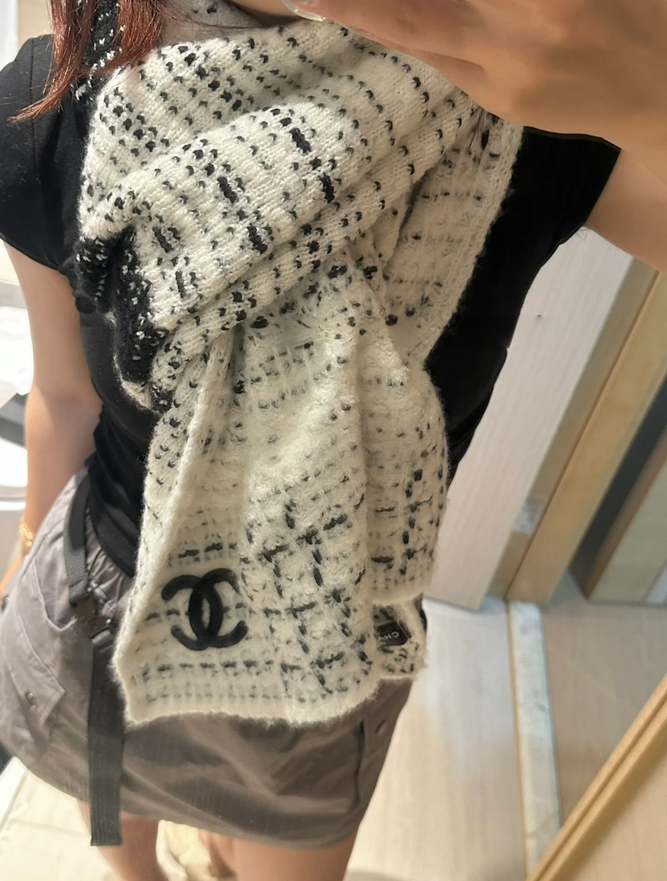 Inspired Black & White Contrast Wool Knit Scarf (Gift Boxed)