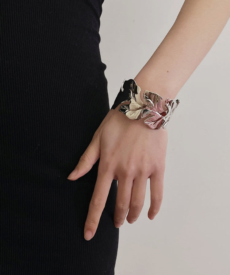 Luxe Leaf Open Bangle Bracelet