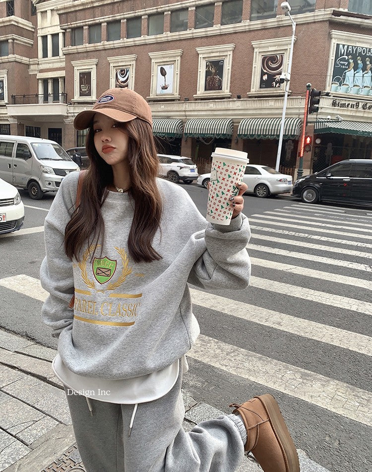 Fleece-lined loose-fit slit hem base layer top