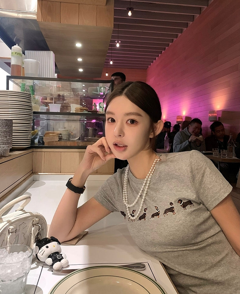 MARKGONG Jennie Style Pearl Dachshund Fitted Tee
