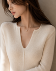 Solid Color Slim Fit V-Neck Knit Top