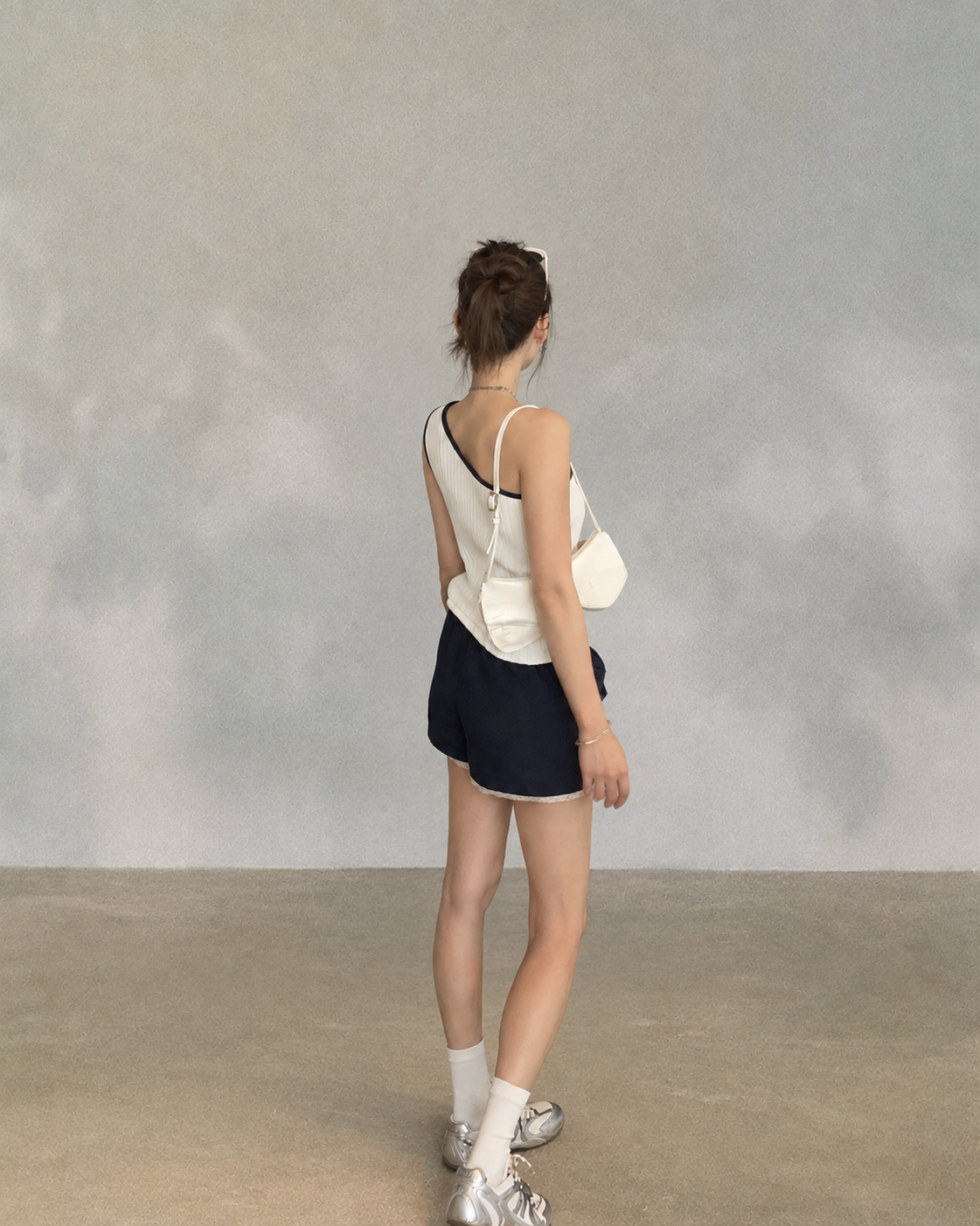 Asymmetrical One-Shoulder Contrast Knit Tank Top