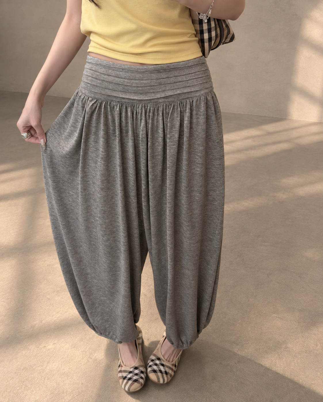 Relaxed Cropped Harem Pants