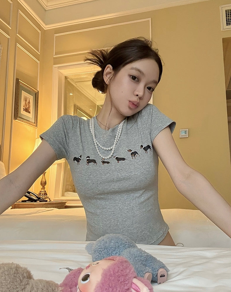 MARKGONG Jennie Style Pearl Dachshund Fitted Tee