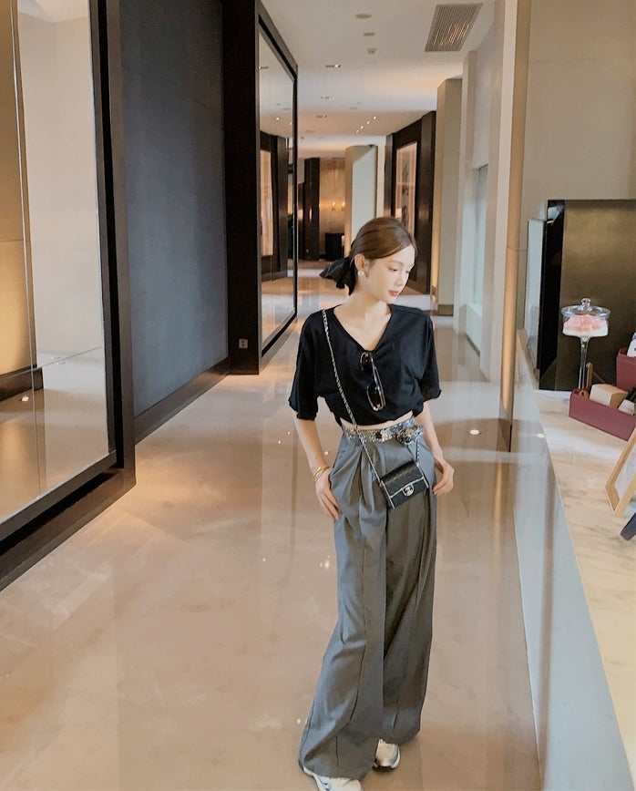 Handcrafted sequin flower tailored pants