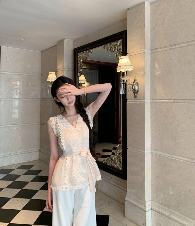 Vintage-style lace jacquard top