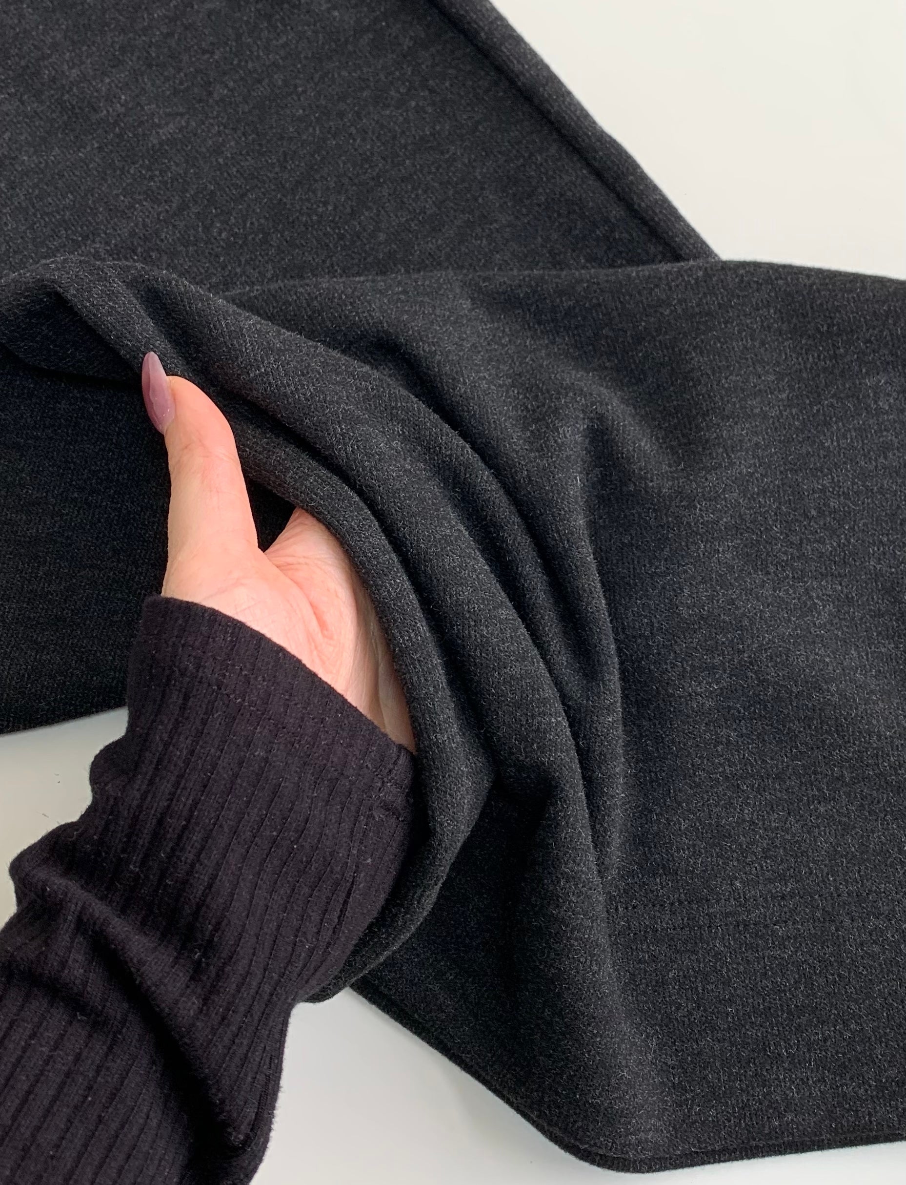 Ultra Draped Loose Straight-Leg “Shaking” Pants