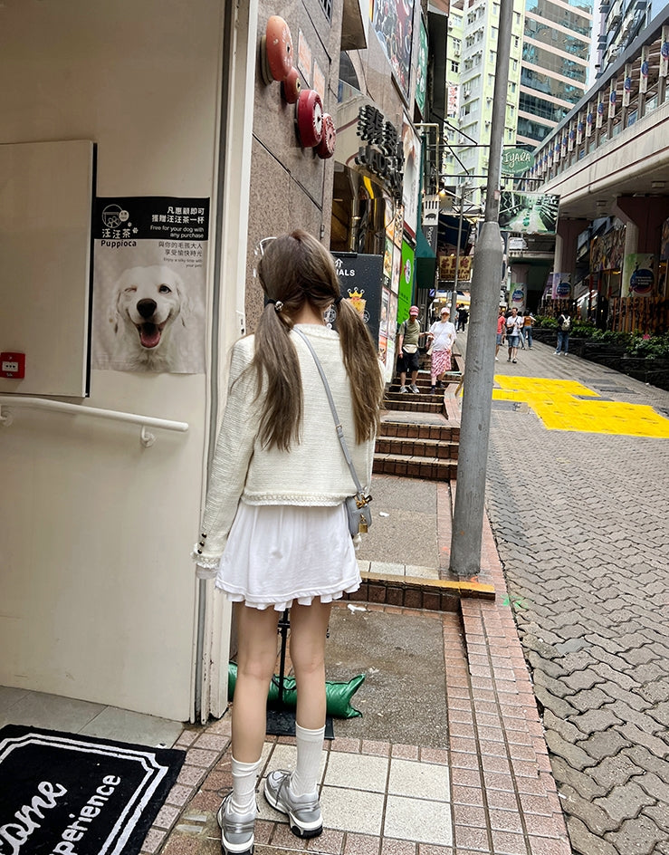 Golden Wool-Blend Tweed Short Jacket with Pearl Detailing