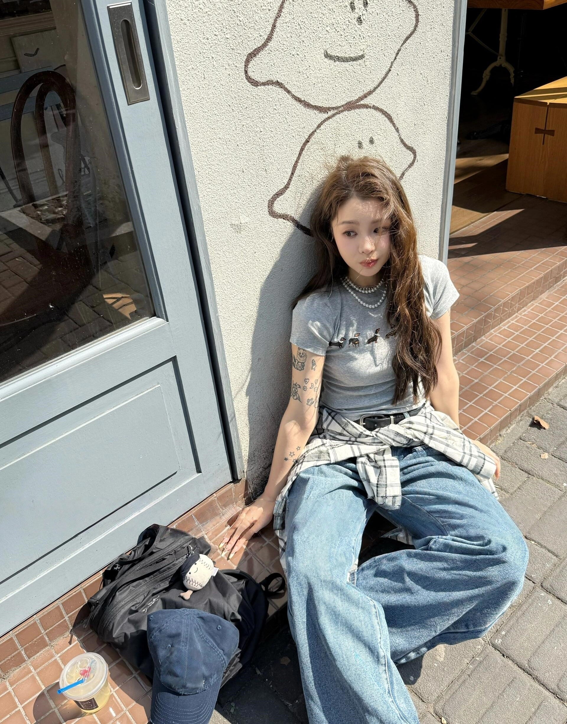 MARKGONG Jennie Style Pearl Dachshund Fitted Tee