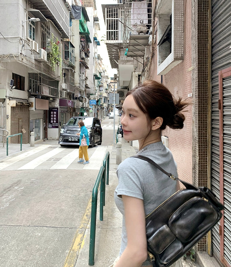 MARKGONG Jennie Style Pearl Dachshund Fitted Tee