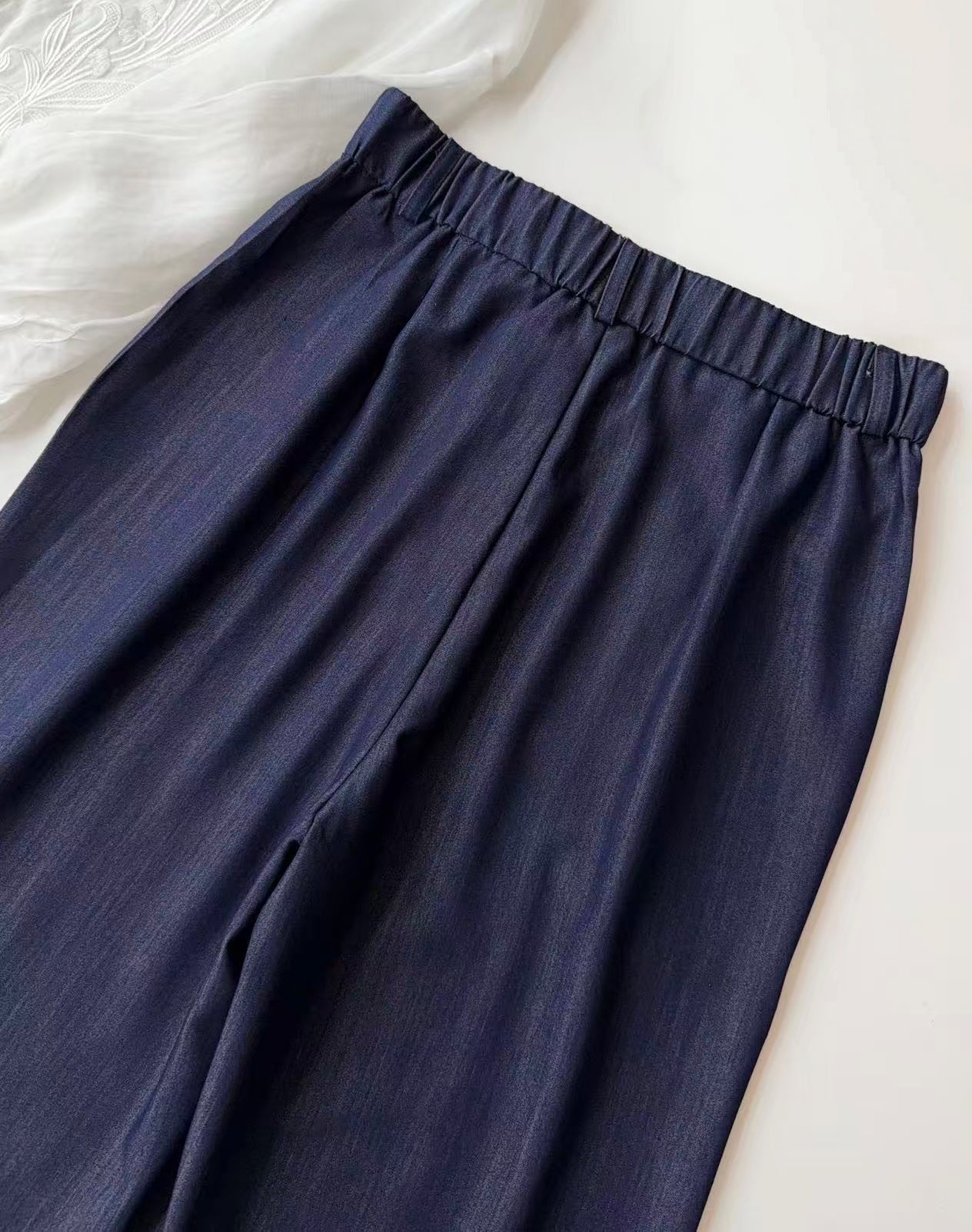Old Money High-Waisted Wide-Leg Jeans