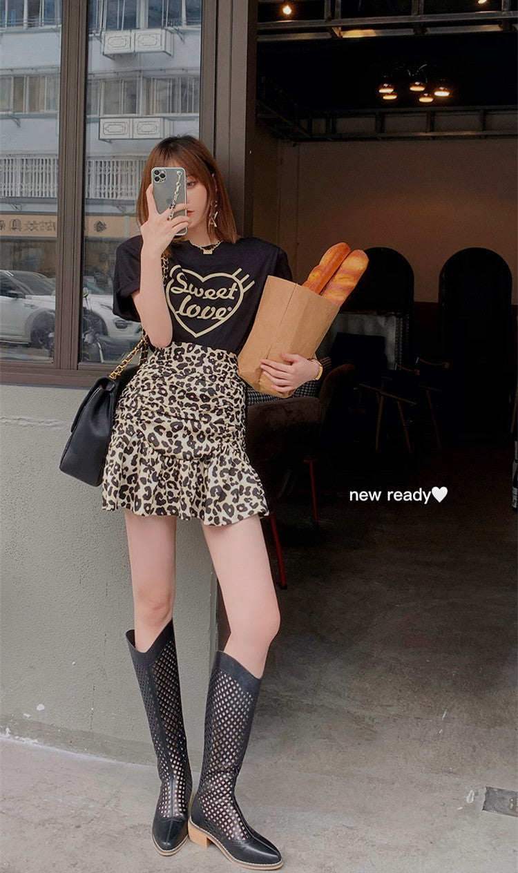 Sweet High-Waisted Leopard Print Skirt