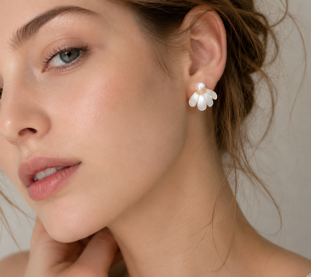 Brushed Petal Pearl Stud Earrings