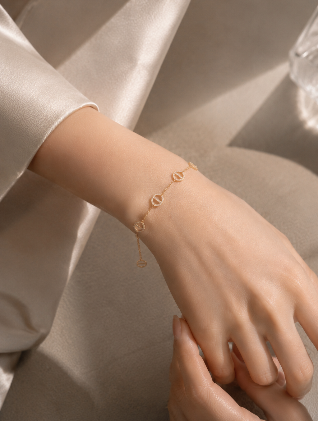 Rhinestone Pig Nose Bracelet
