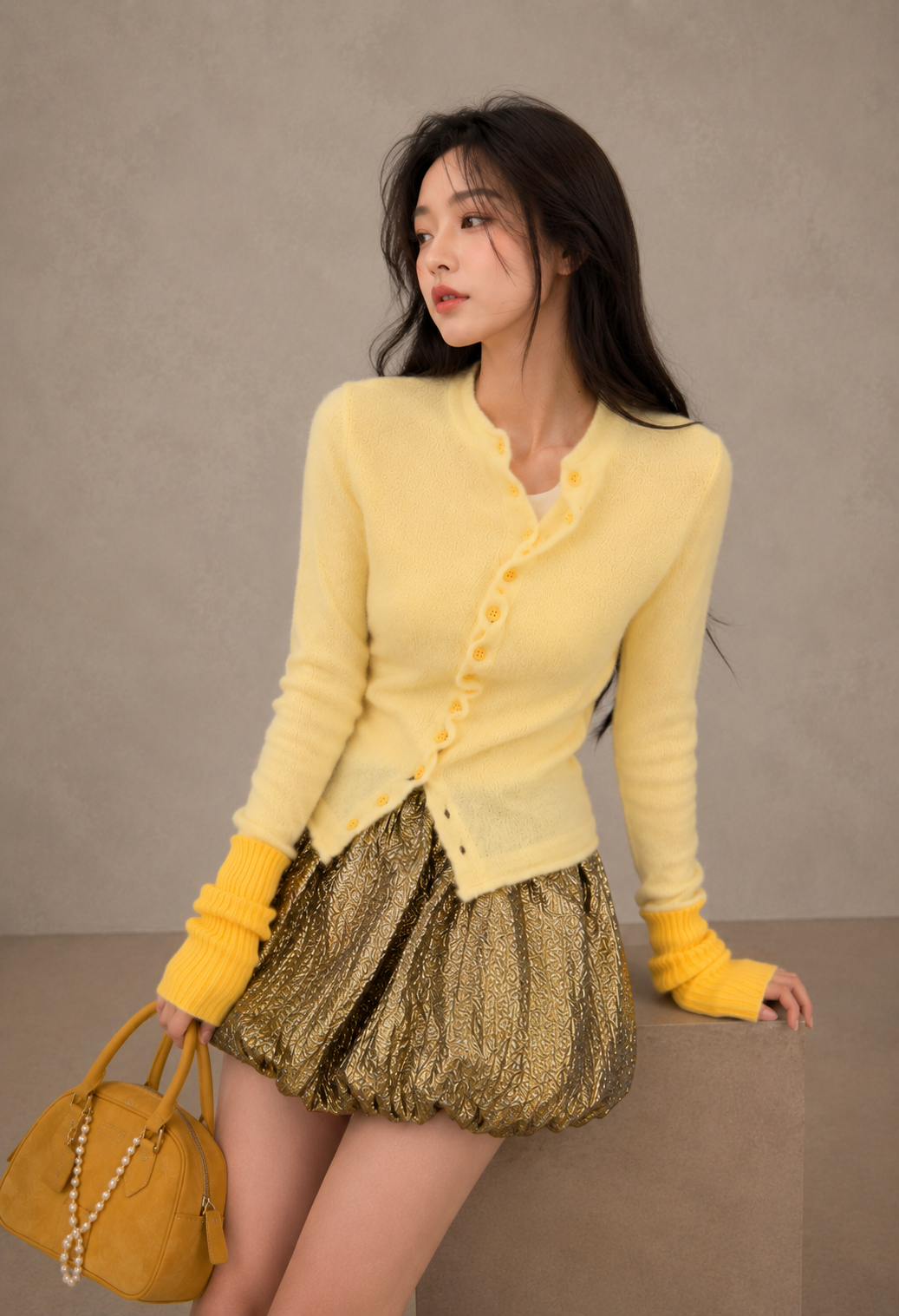 Contrast Wave-Edge Knit Cardigan