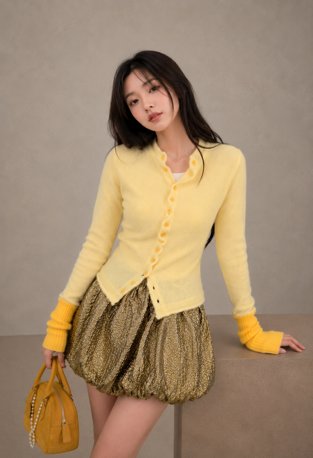 Contrast Wave-Edge Knit Cardigan