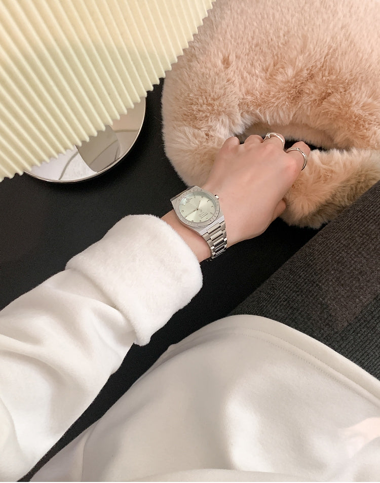 Fleece-lined loose-fit slit hem base layer top